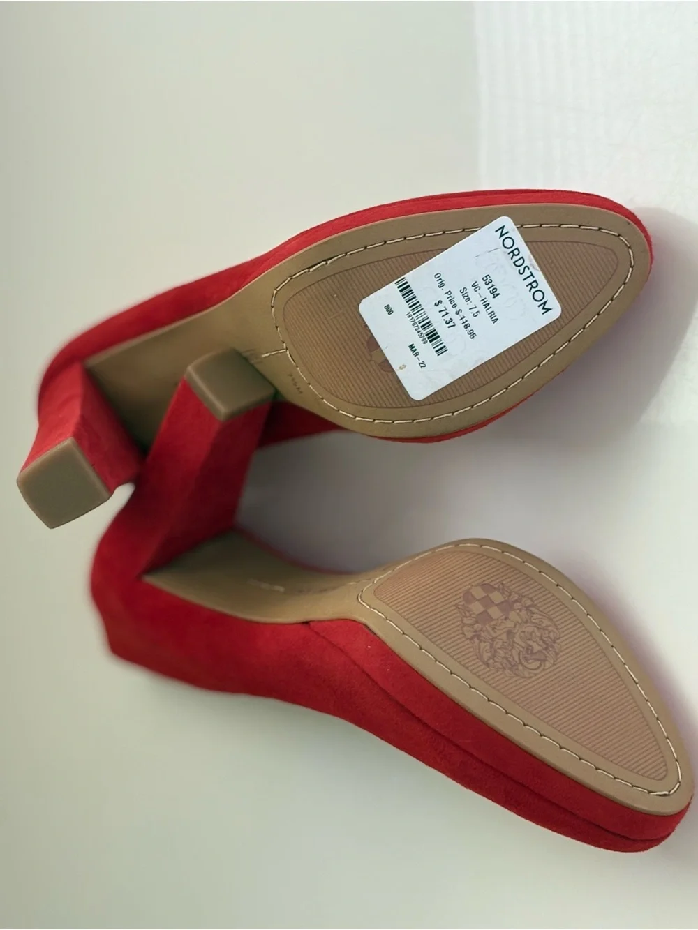 NWOB Vince Camuto Red Suede Platform Pump 4” Heels Shoes Size 7.5M /39